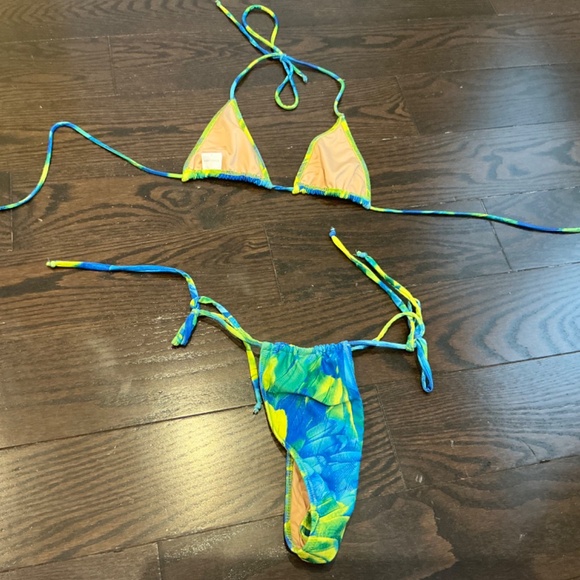 Bikini set - Picture 2 of 2